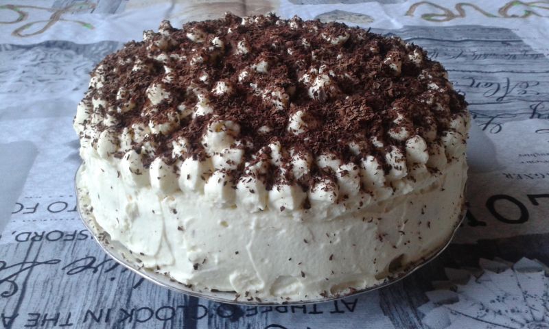 Torcik kawowy z kremem