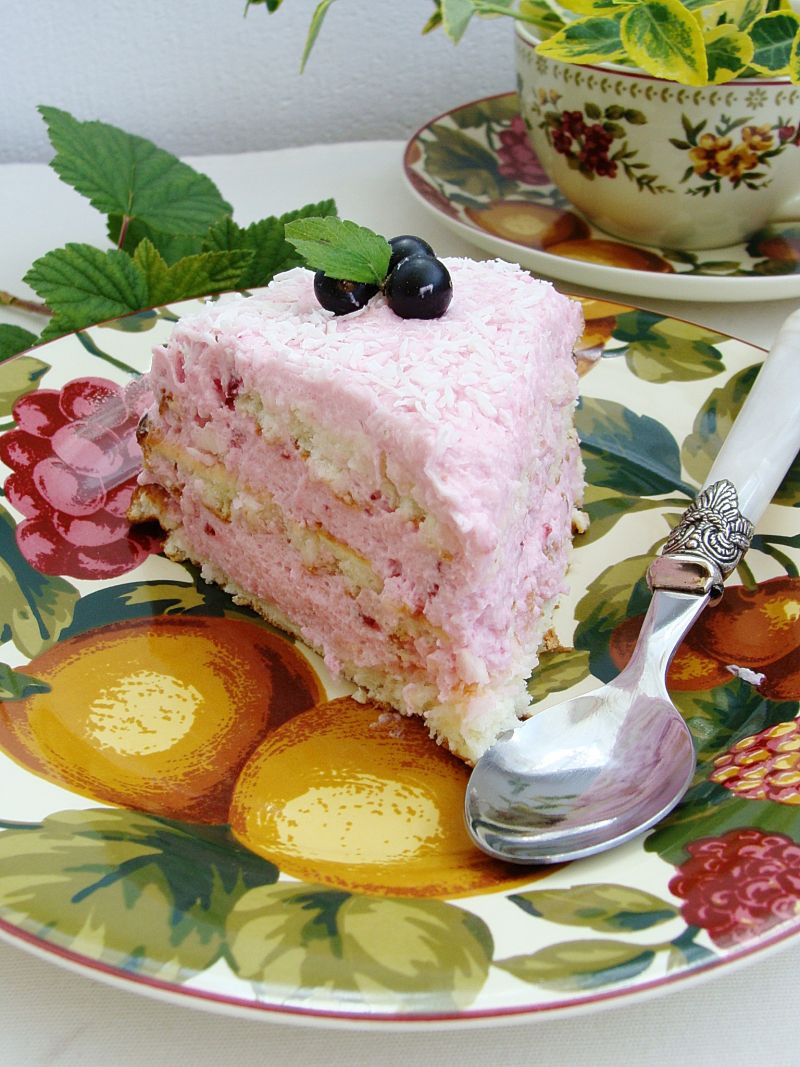 Torcik kokosowo-porzeczkowy Torcik kokosowo-porzeczkowy