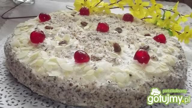 Torcik makowo kawowy odsypany migdałami