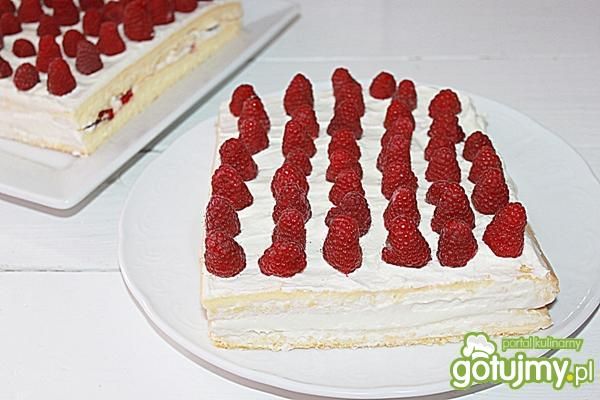 Torcik malinowy z serkiem marscapone  Torcik malinowy z serkiem marscapone