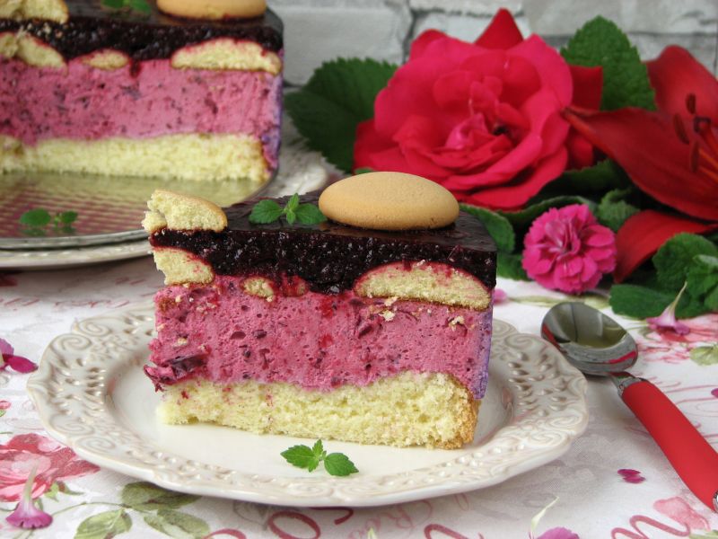 Torcik mocno porzeczkowy-jeżynowy