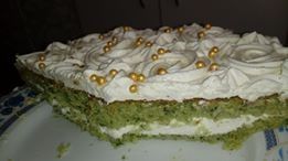 Torcik szpinakowy ze śmietaną Torcik szpinakowy ze śmietaną