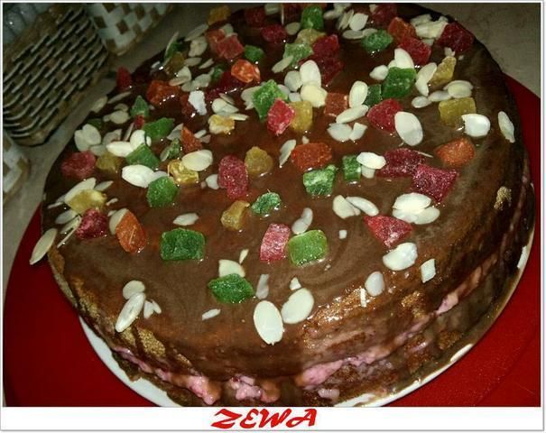 Torcik truskawkowo-orzechowy Torcik truskawkowo-orzechowy