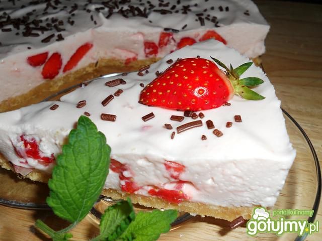 Torcik truskawkowy na szybkim spodzie Torcik truskawkowy na szybkim spodzie