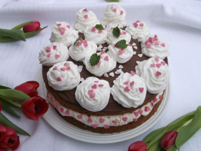 Torcik W-Z z kremem serowo-śmietankowym 