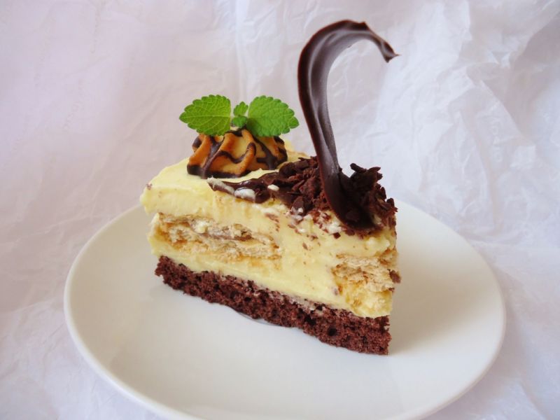 Torcik waniliowy z markizami