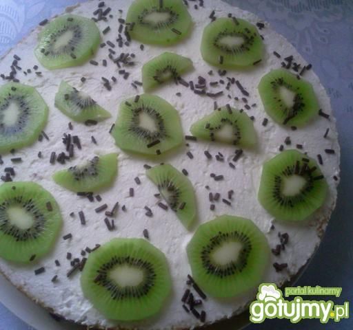 Torcik wisniowy z kiwi Torcik wisniowy z kiwi