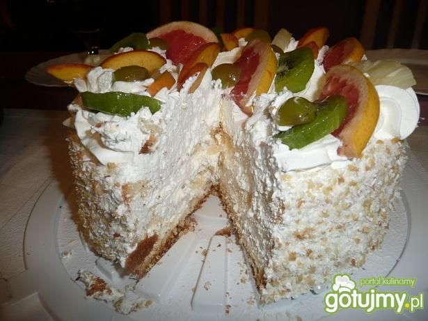 torcik z bitą śmietaną