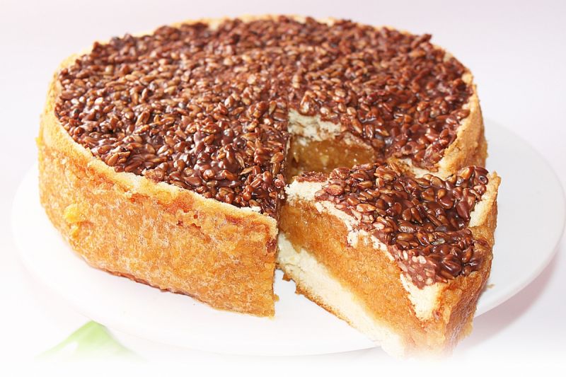 Torcik z jabłuszkiem i prażonym słonecznikiem