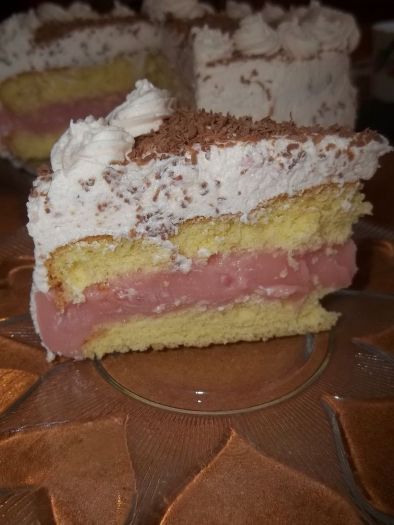 Torcik z kremem budyniowym Torcik z kremem budyniowym