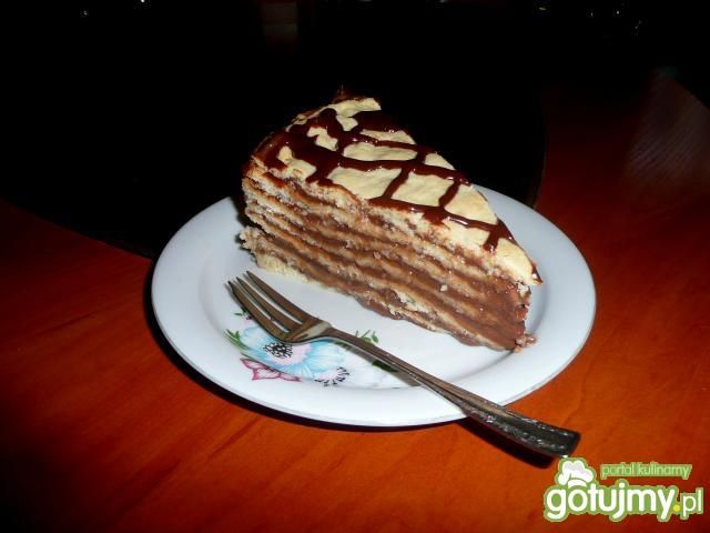 Torcik z kremem czekoladowym Torcik z kremem czekoladowym