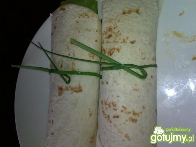 torilla z kurczakiem torilla z kurczakiem