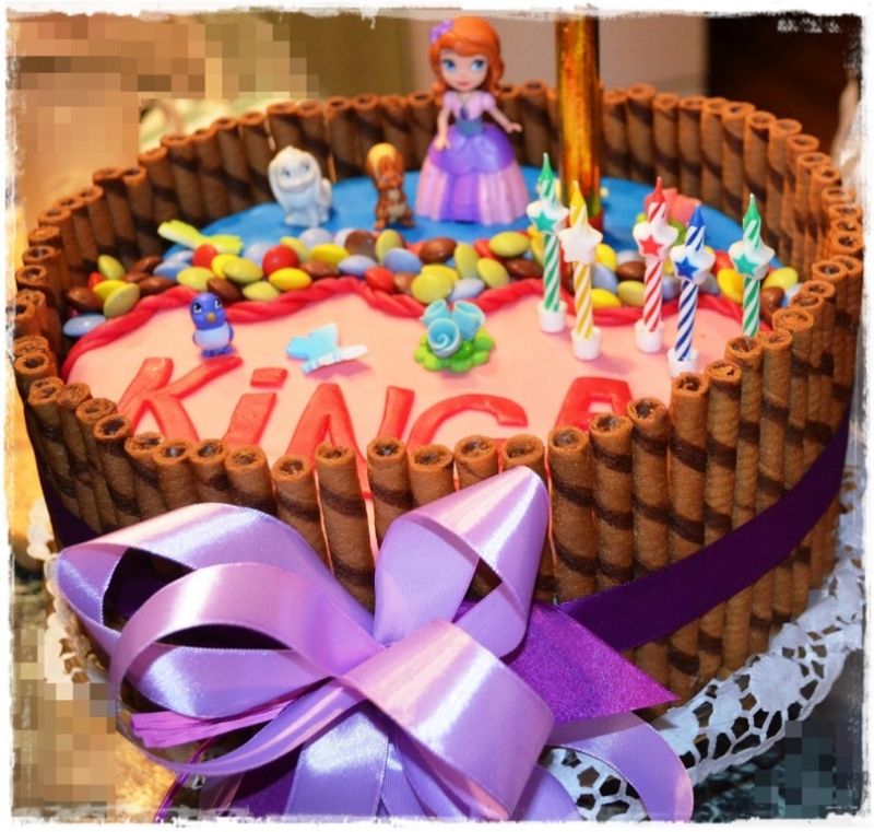 Tort bezowo kakaowy Tort bezowo kakaowy