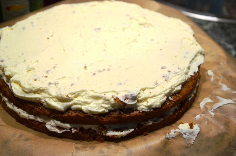 Tort bezowo kakaowy Tort bezowo kakaowy