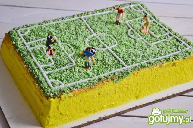 Tort- boisko z kremem czekoladowym