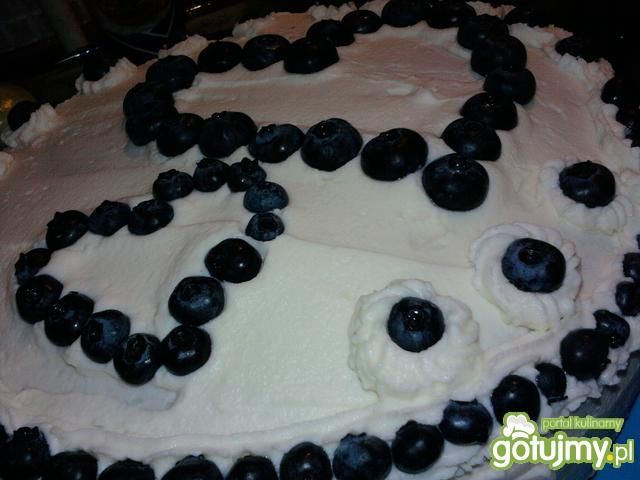 Tort borówkowo - śmietanowy