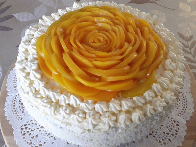 Tort -  Brzoskwiniowa Róża Tort -  Brzoskwiniowa Róża