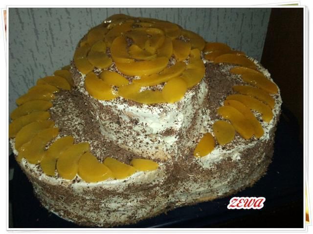 Tort brzoskwiniowy kapelusz Tort brzoskwiniowy kapelusz