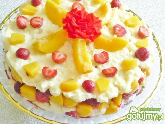 Tort budyniowy z owocami Tort budyniowy z owocami