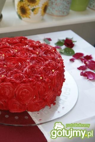 Tort cały w różach Tort cały w różach