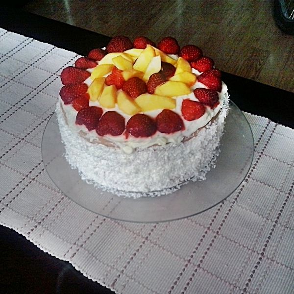 Tort cytrynowo- bezowo- kokosowy Tort cytrynowo- bezowo- kokosowy