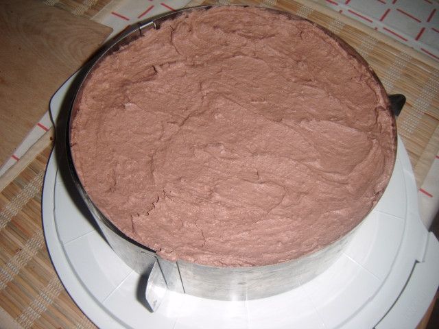 Tort czekoladowo - orzechowy