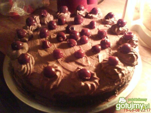 Tort czekoladowo-wiśniowy