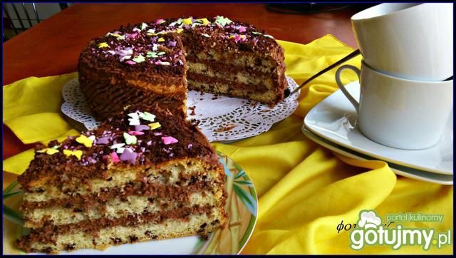 Tort czekoladowy w piegi