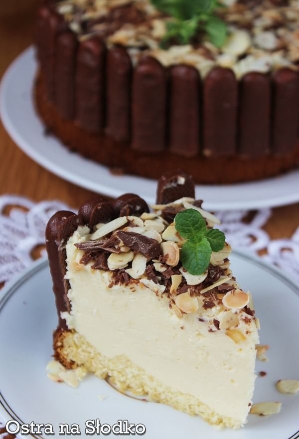 Tort Irish Cream Caramel z chrupiącymi migdałami 