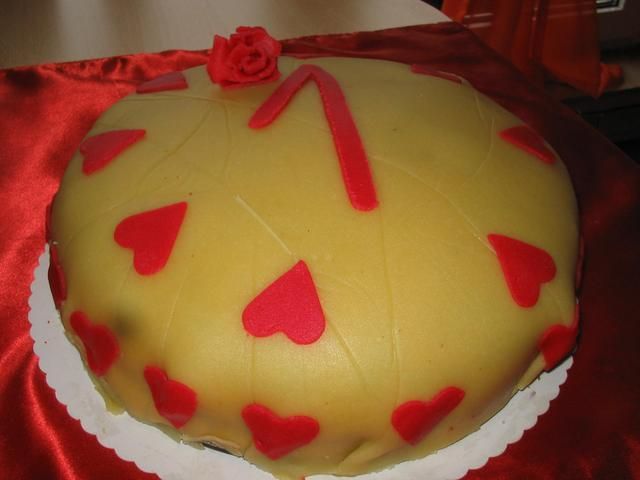 Tort jagodowo-marcepanowy Tort jagodowo-marcepanowy