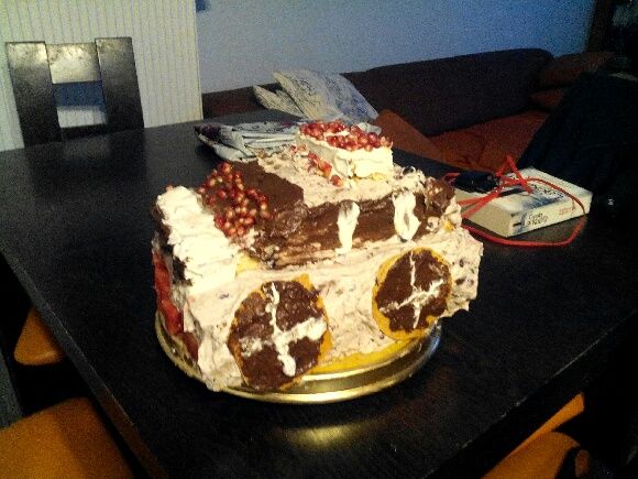 Tort - jagodowy Monster Truck