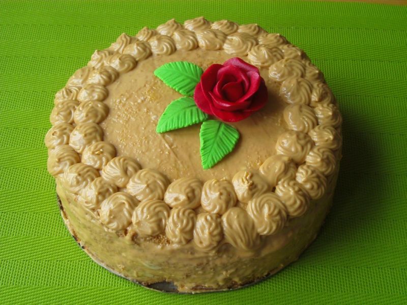 Tort  kajmakowo- cappuccinowy Tort  kajmakowo- cappuccinowy