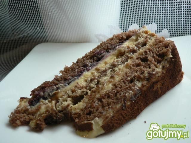 Tort kakaowo-krówkowy