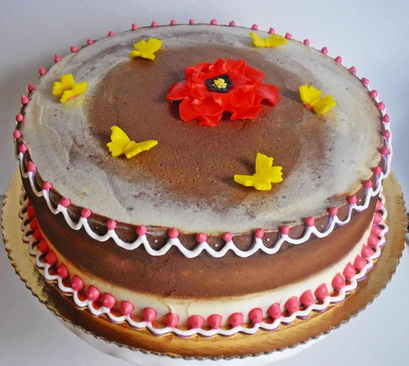 Tort kakaowo- waniliowy Tort kakaowo- waniliowy