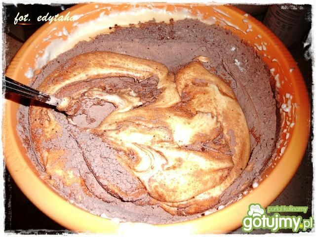 Tort kakaowy z cytrynową pianką