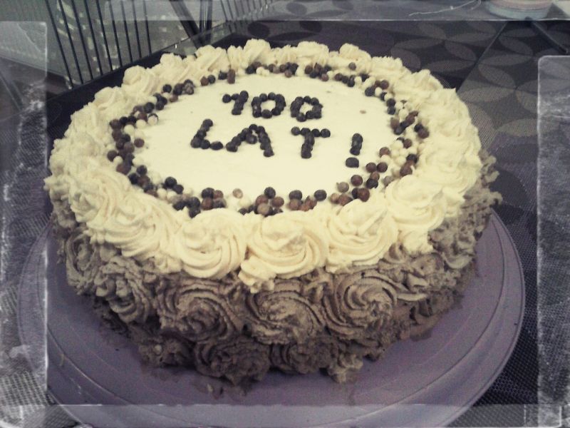 Tort kawowy trójkolorowy Tort kawowy trójkolorowy