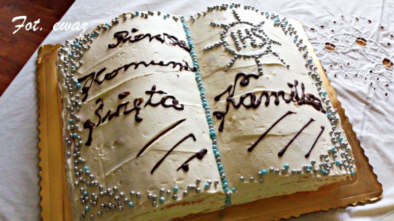 Tort komunijny księga Tort komunijny księga