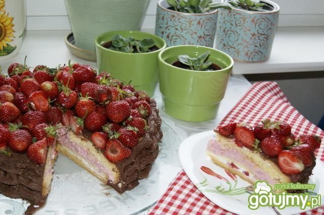 Tort- Kosz truskawek Tort- Kosz truskawek