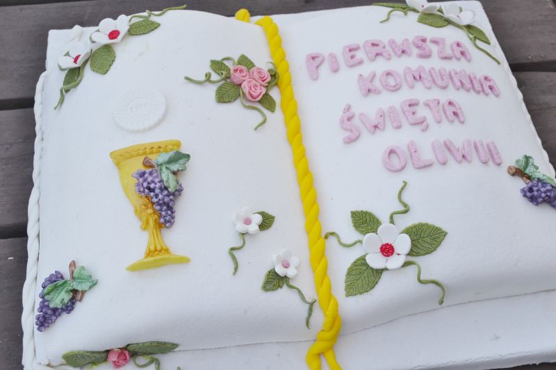 Tort księga komunijna