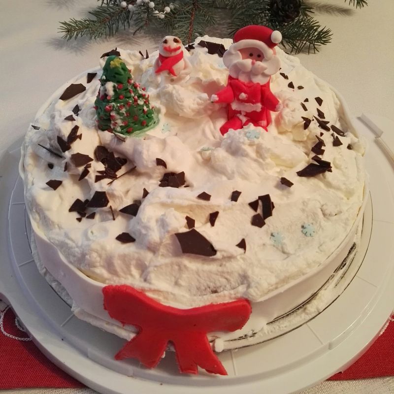 Tort makowo - śmietankowo- pomarańczowy