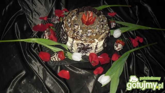 Tort makowy z dwoma masami