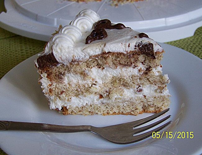 Tort migdałowo- cynamonowy Tort migdałowo- cynamonowy