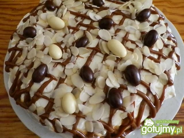Tort migdałowo - kajmakowy Tort migdałowo - kajmakowy