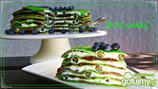Tort naleśnikowy z borówkami Tort naleśnikowy z borówkami