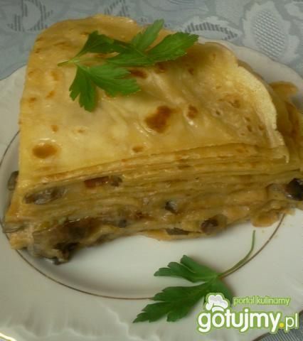 Tort naleśnikowy z pieczarkami