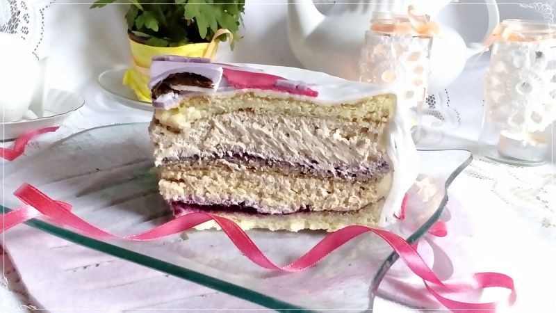 Tort orzechowo-kawowy