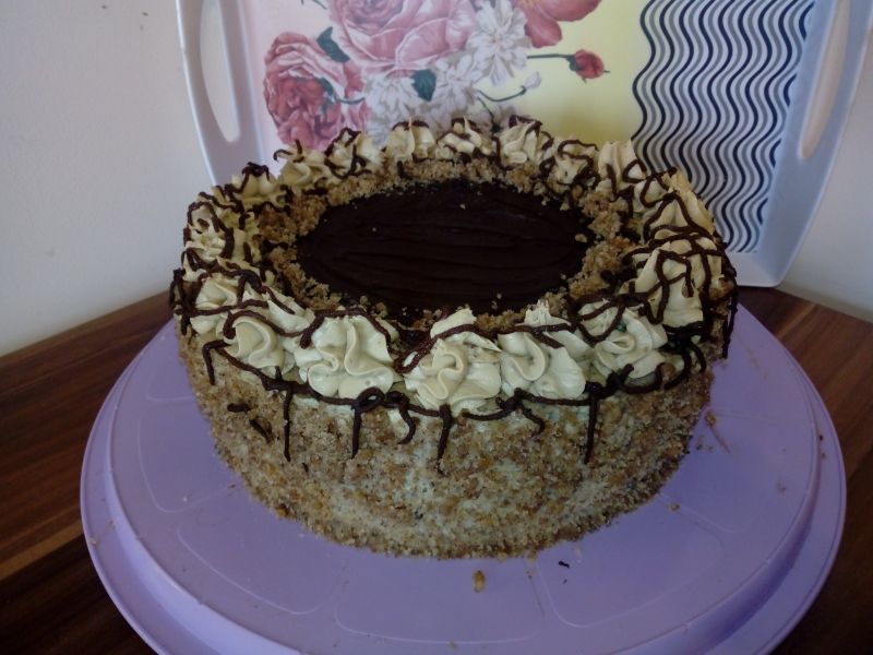 Tort orzechowo - kawowy