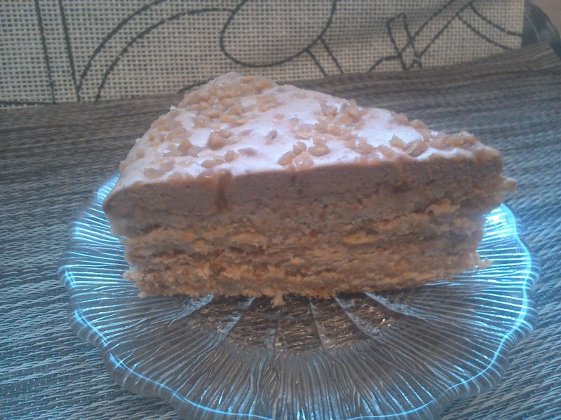 Tort orzechowy bez pieczenia Tort orzechowy bez pieczenia