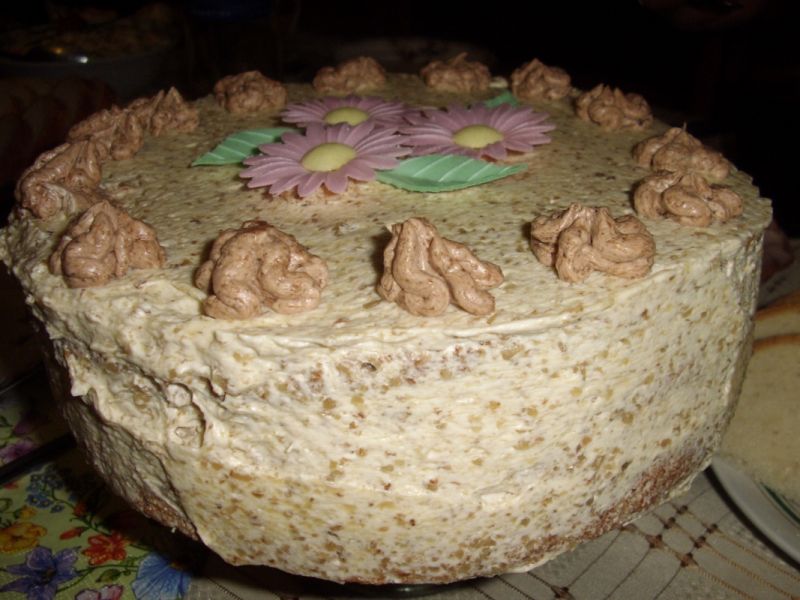 Tort orzechowy na moje 30 urodziny  Tort orzechowy na moje 30 urodziny