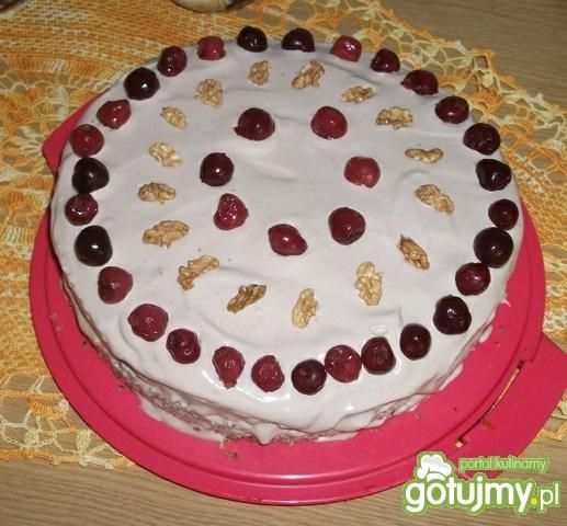 Tort orzechowy z kakao i wiśniami Tort orzechowy z kakao i wiśniami